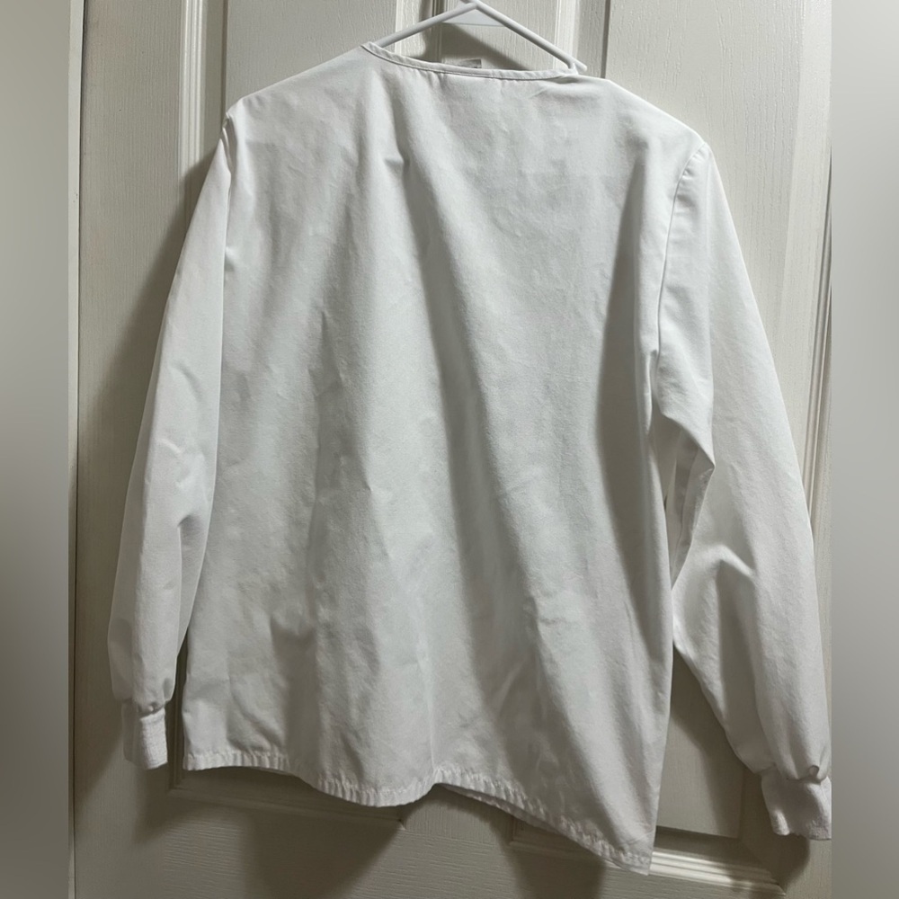 Cherokee Scrub Jacket 🩺 - Picture 3 of 8